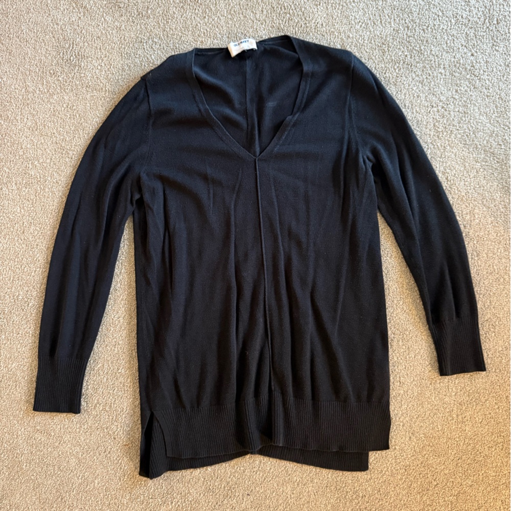 Old Navy Black Thin V-Neck Sweater for Women